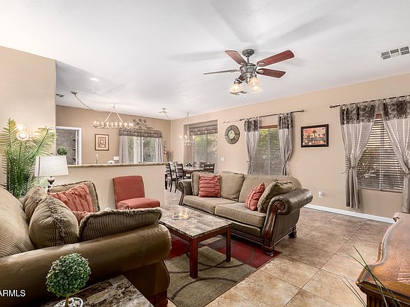 4th image of 286 E Cheyenne Rd