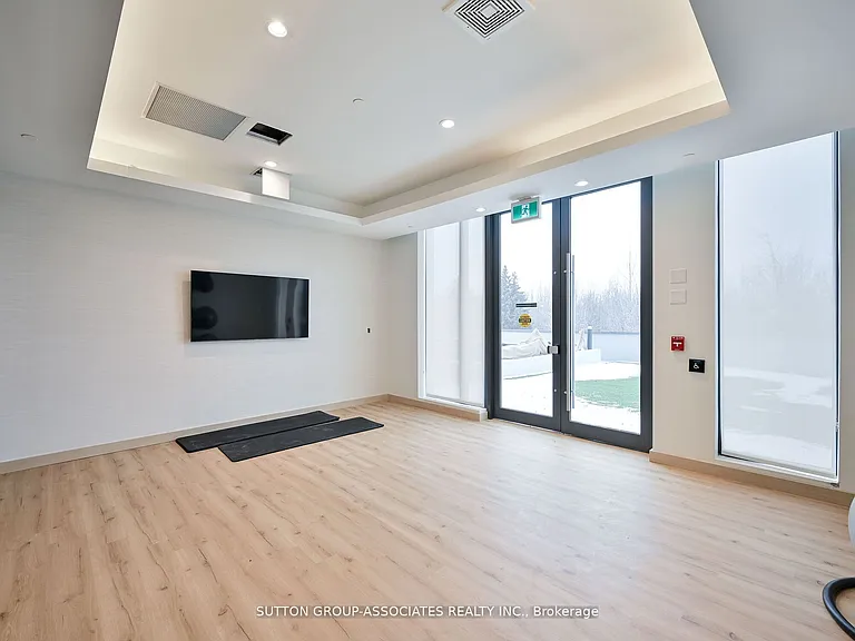 225 Veterans Dr #810 — Photo 25