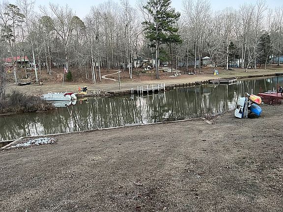 4th image of 245 Bluegill Rd