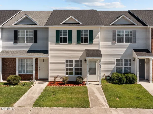 105 Fairwood Court, Jacksonville, NC 28546