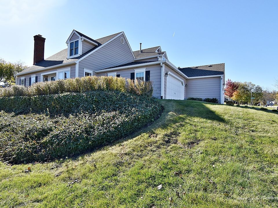 1st image of 229 Sedgewick Cir