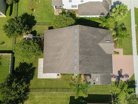 4th image of 3305 McCormick Woods Dr