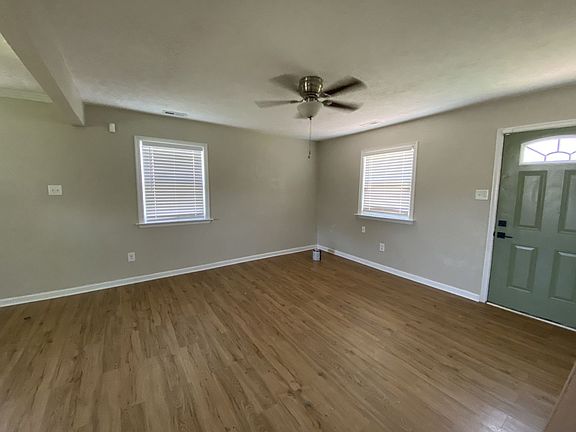 2nd image of 1847 Kensington Dr