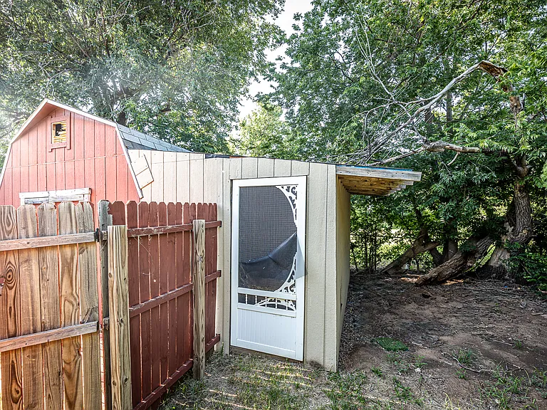 713 NW 32nd St — Photo 4