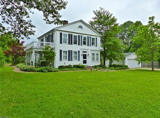 10215 Chardon Rd, Chardon, OH 44024