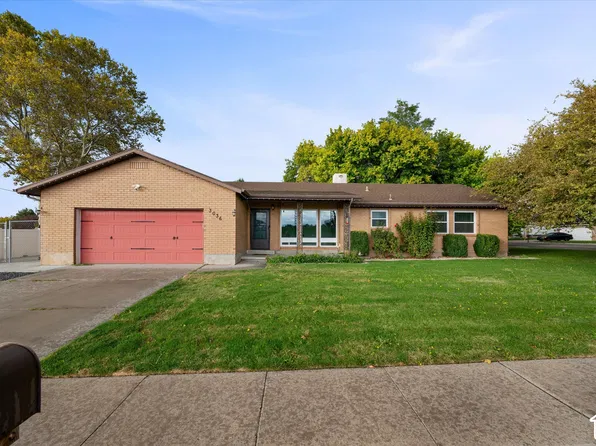 3036 W 5200 S, Roy, UT 84067
