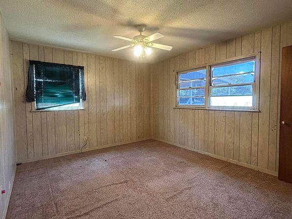 4th image of 2408 Galveston St