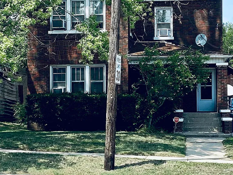 1409 Montague St — Photo 1