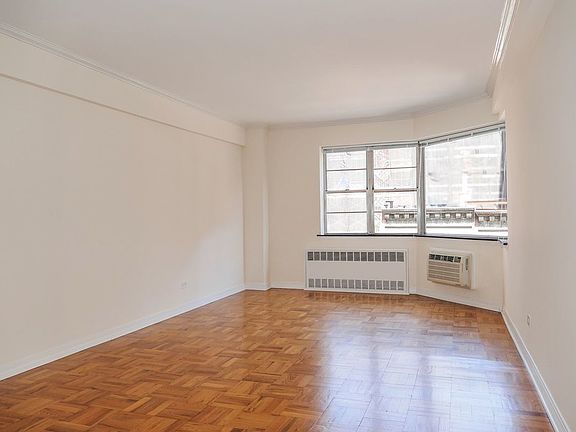 4th image of 40 E 89th St APT 14E