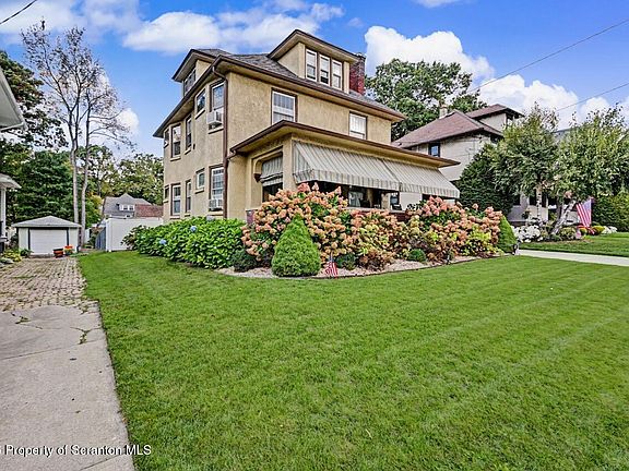 3rd image of 1623 Quincy Ave