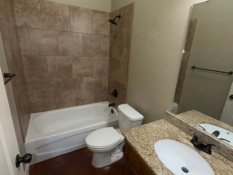 602 Ferrara Cir #A — Photo 14
