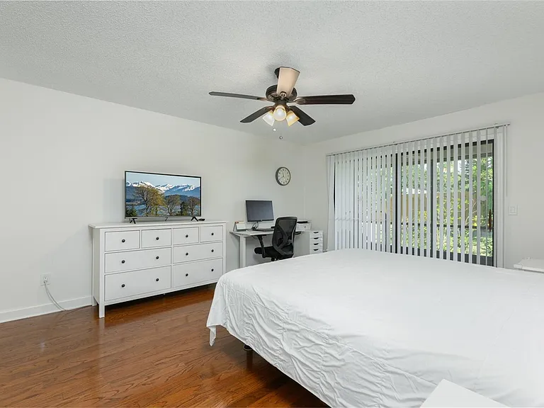 2383 Sun Valley Cir — Photo 14