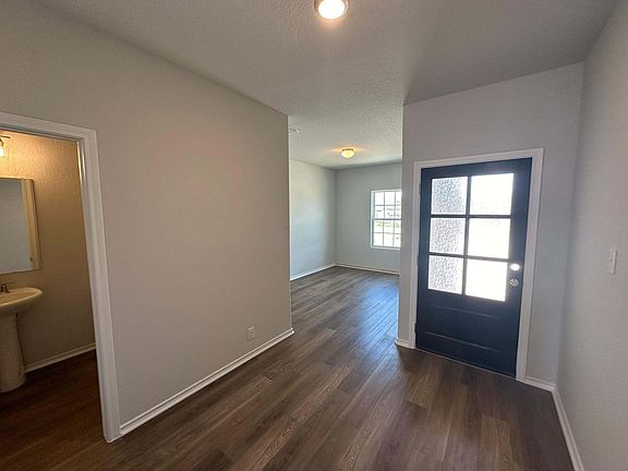 1309 Meester Dr Interior Image 4