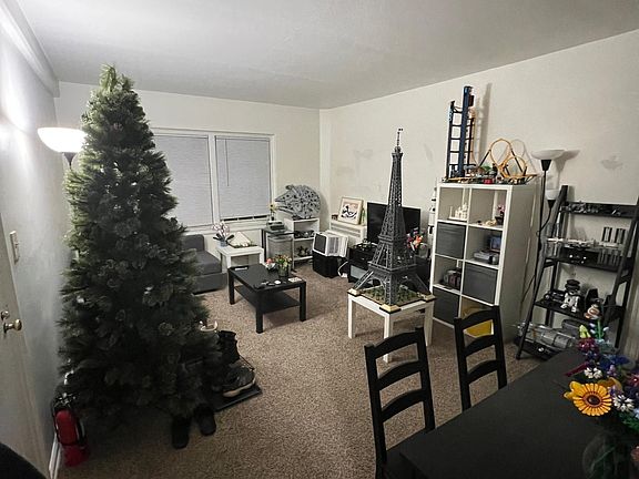 5th image of 3010 Sunset Dr #21A