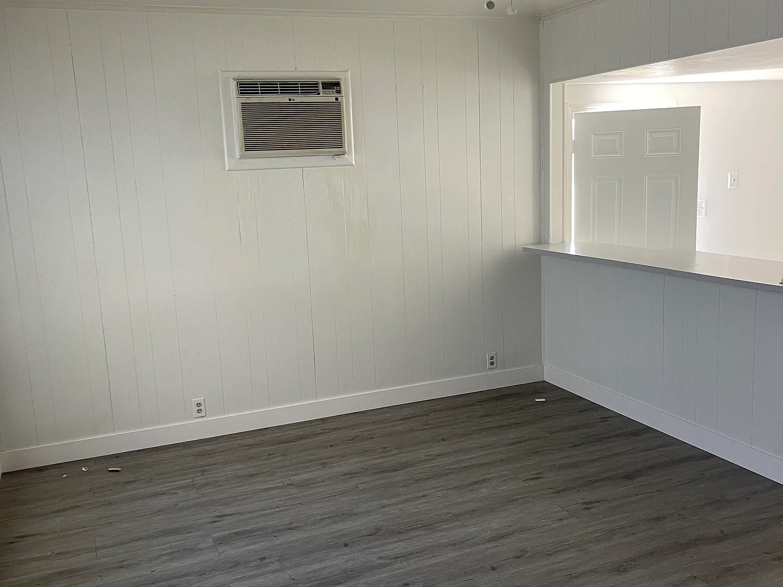 2 bed, 802 sqft, $1,750 — Photo 2