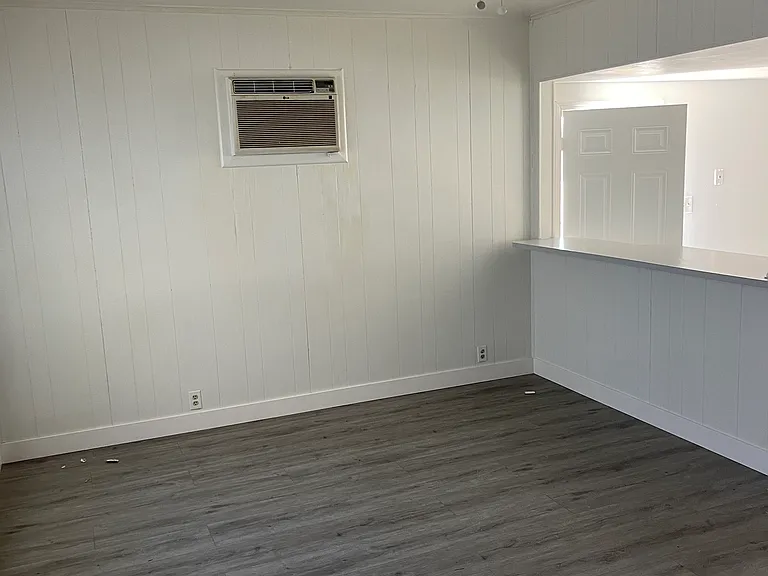 4091 Railroad Ave — Photo 2