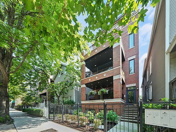 2nd image of 2517 N Southport Ave #3