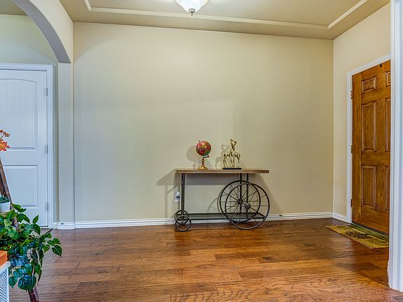 4th image of 2713 Costa Mesa Dr