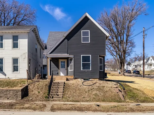 517 E 6th St, Muscatine, IA 52761