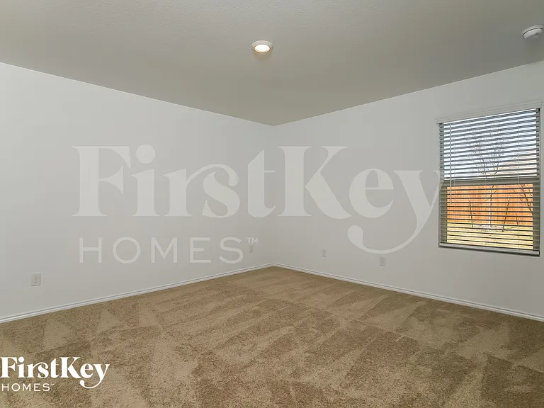 1614 River Crossing Dr — Photo 10