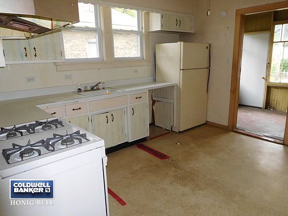 2nd image of 14212 S Edbrooke Ave