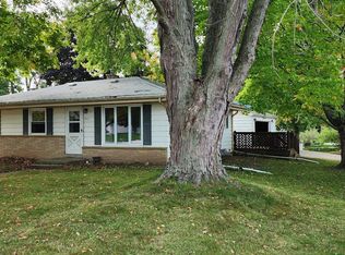 1261 Meadow Ln, Kewaskum, WI 53040
