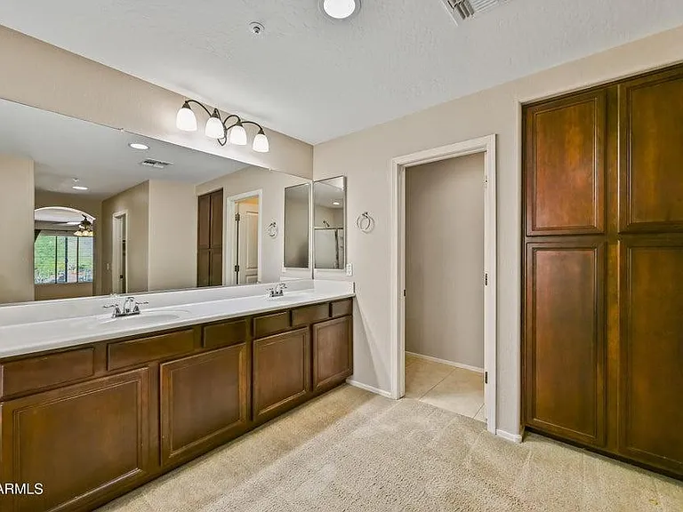 7102 W Katharine Way — Photo 19
