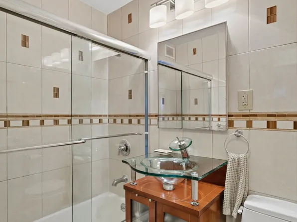 160 East 27th Street image 6 of 8