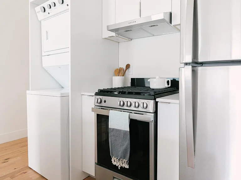 221 N Catalina St #9 — Photo 30