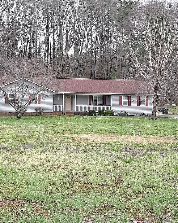 1st image of 201 Fox Chase Ln