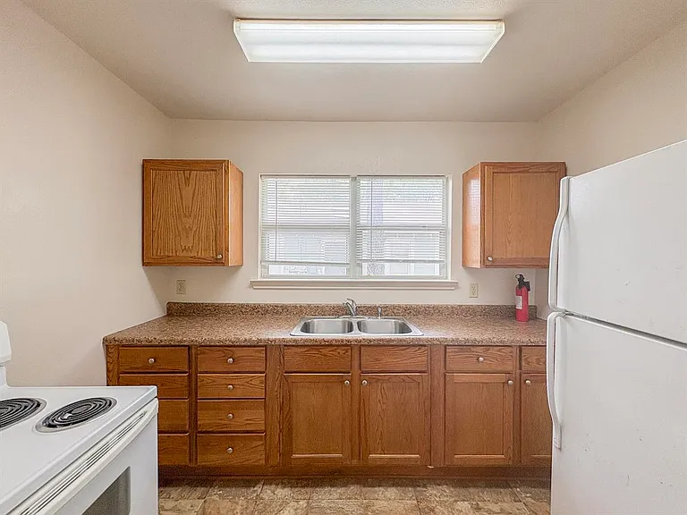 234 W 7th Ave — Photo 3