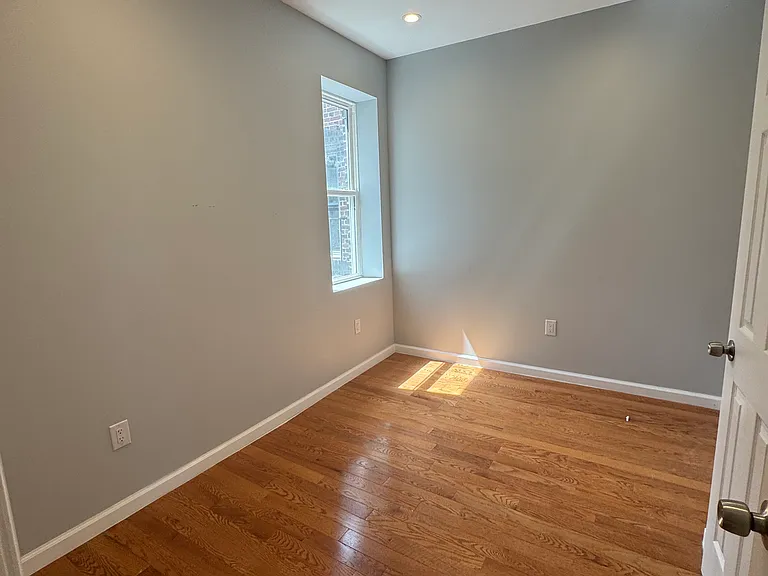 3422 Grace Ave #2 — Photo 2