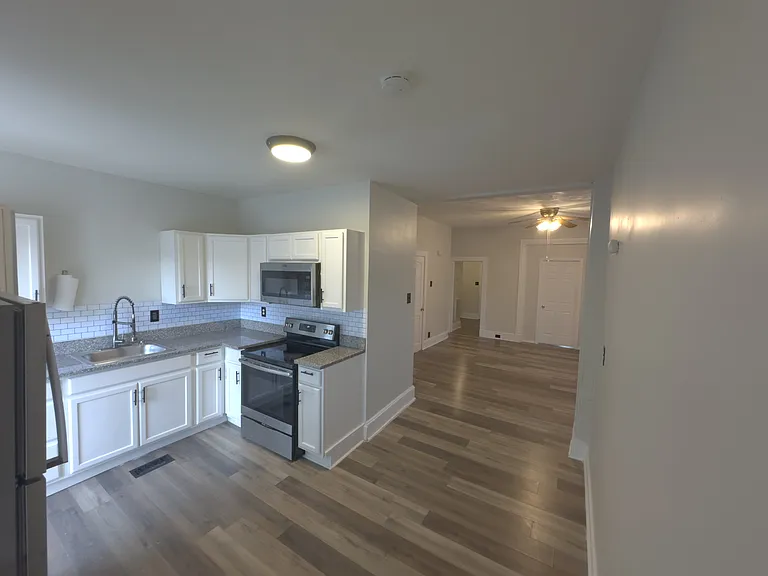 127 Poplar Ave #1 — Photo 9