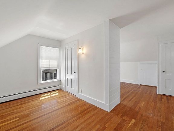 4th image of 9 Boardman St #3