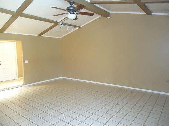 3rd image of 1013 Glen Cove Dr