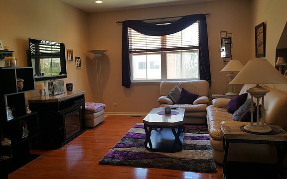 2nd image of 1062 N Claremont Dr