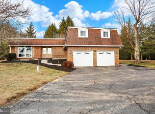 1421 Earlys Mill Rd, Palmyra, PA 17078