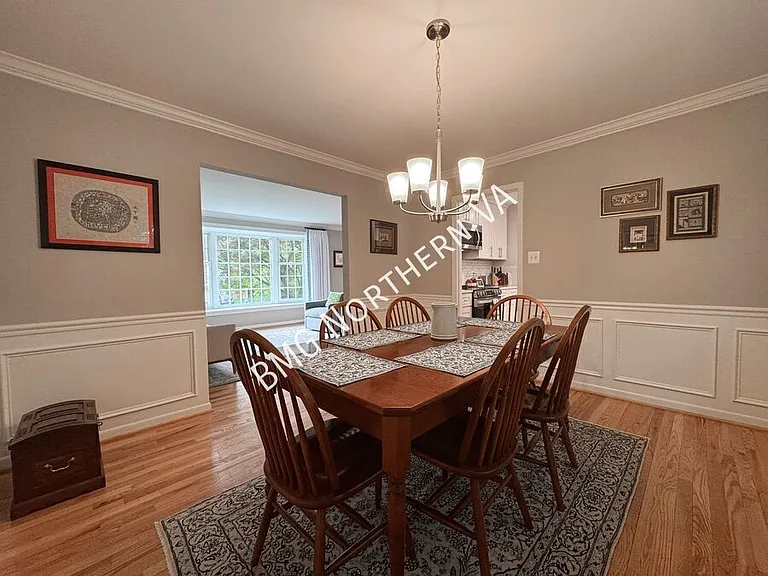404 Onondio Cir SE — Photo 6
