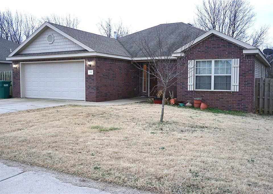 1st image of 432 E Meadow Wood Ln