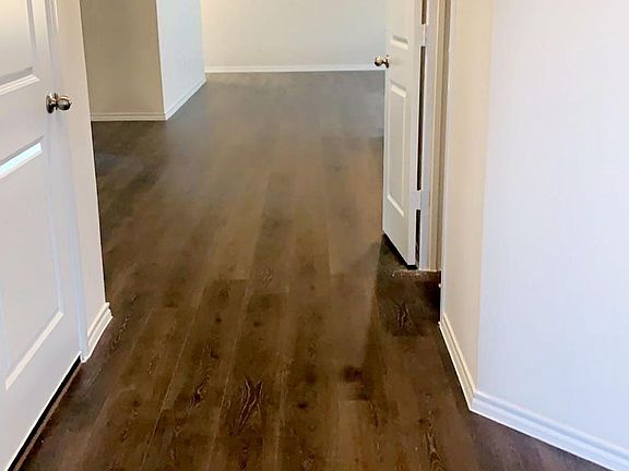 2nd image of 1001 Whispering Oak Dr