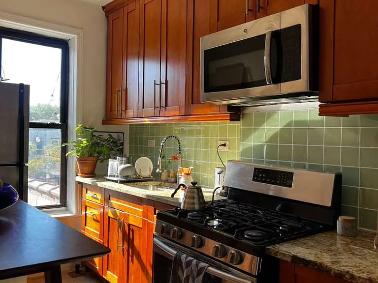 208 Sterling St #2 — Photo 5