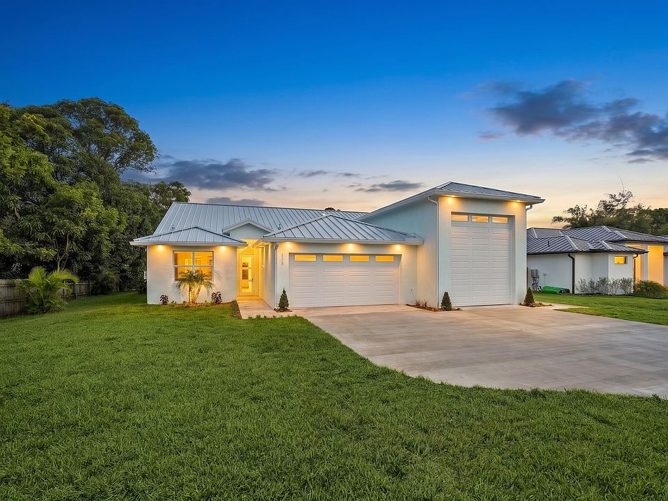 1st image of 516 SE Alamanda Way