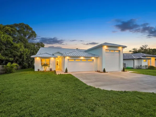 516 SE Alamanda Way, Stuart, FL 34996