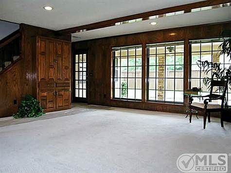5th image of 3221 Dover Dr