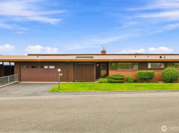 22545 10th Avenue S, Des Moines, WA 98198