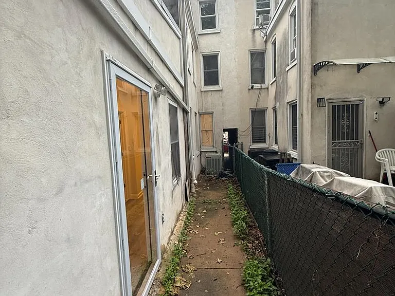 1333 N Walnut St — Photo 24