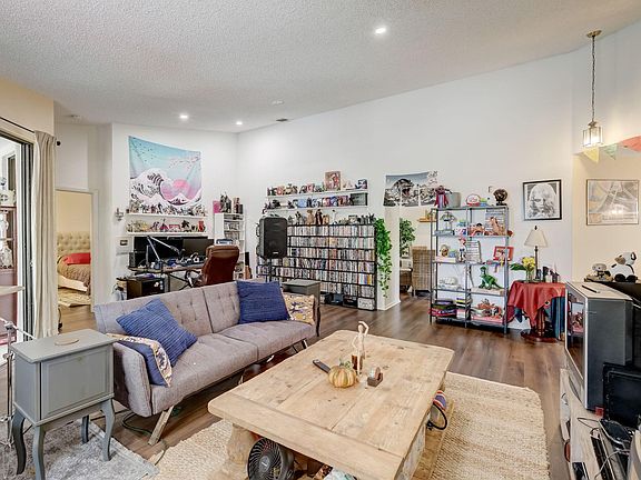 4th image of 5091 Splendido Court #N