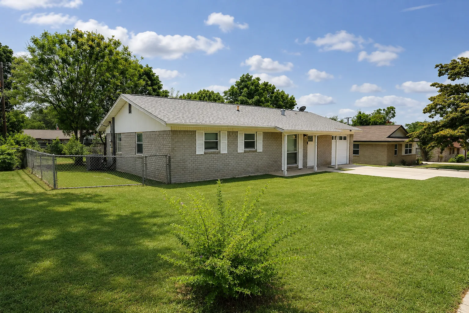 3 bed, 1082 sqft, $1,700 — Photo 4