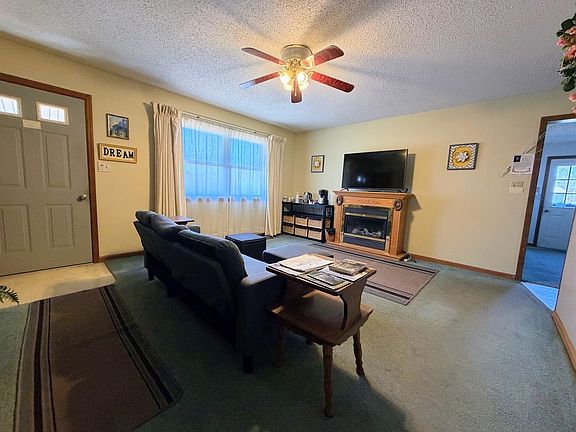 4th image of 316 N Nightingale Dr