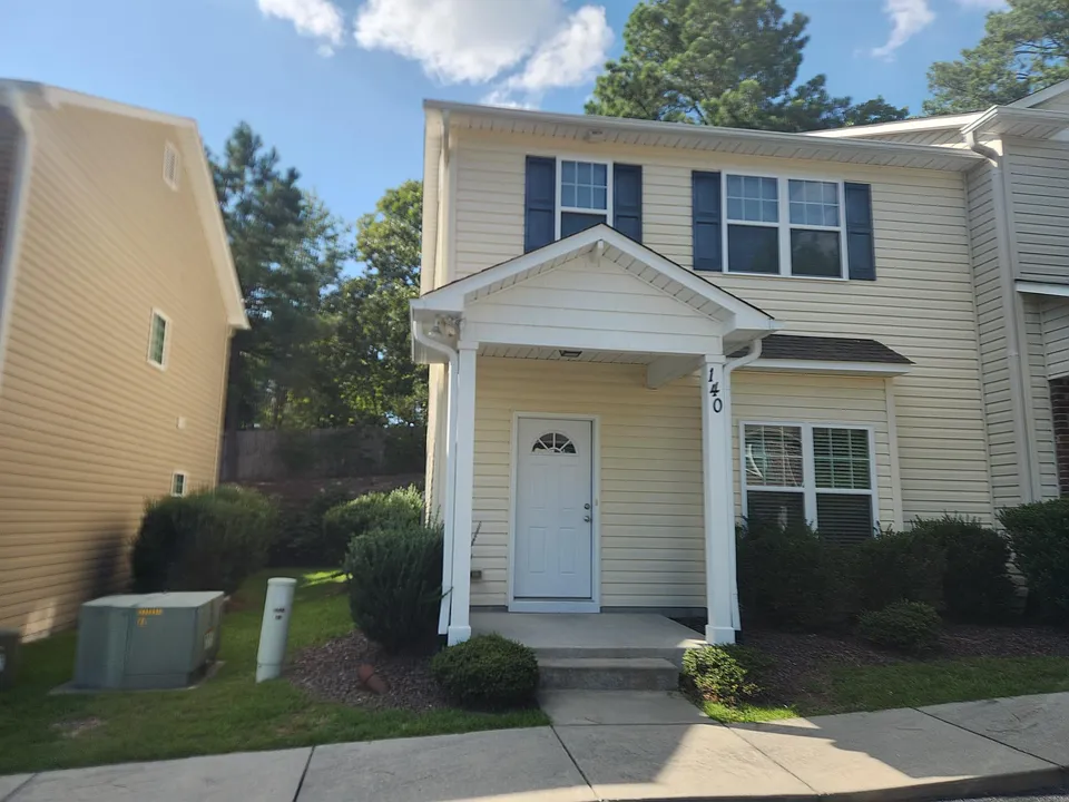 140 Rosewood Pl #140